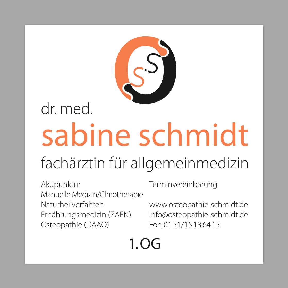 Türschild · Dr. med. Sabine Schmidt ·Fachärztin für Allgemeinmedizin